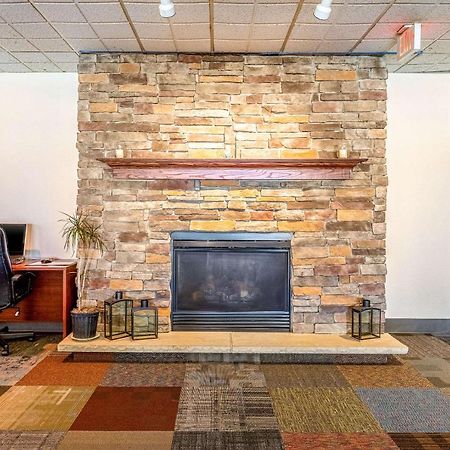 Econo Lodge Fredonia Eksteriør bilde