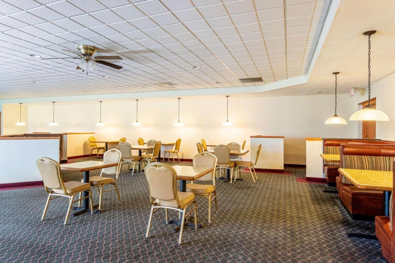 Econo Lodge Fredonia Eksteriør bilde