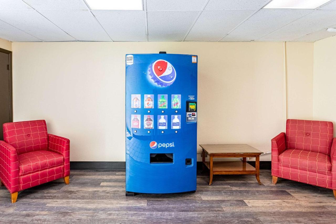 Econo Lodge Fredonia Eksteriør bilde