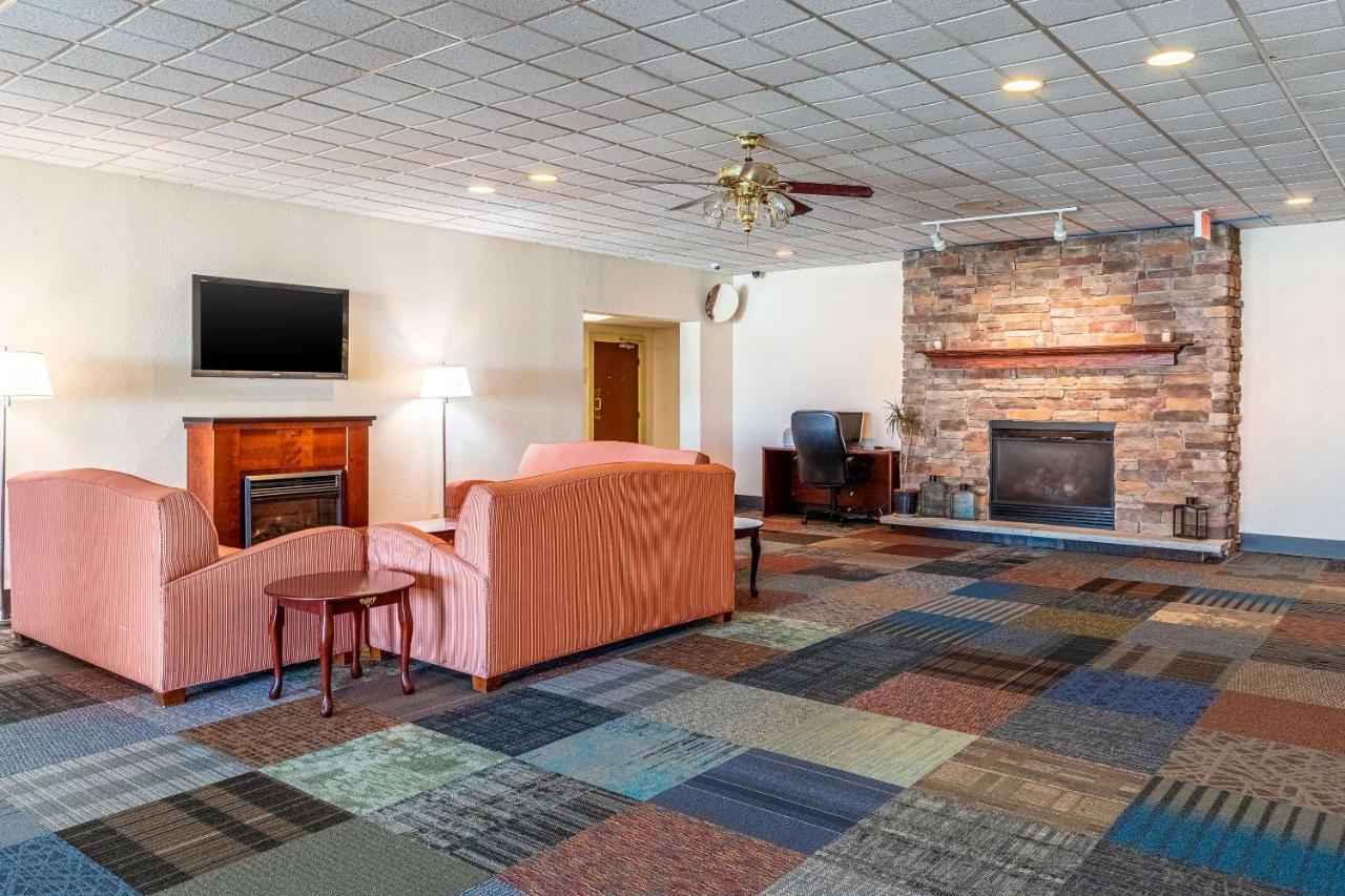 Econo Lodge Fredonia Eksteriør bilde