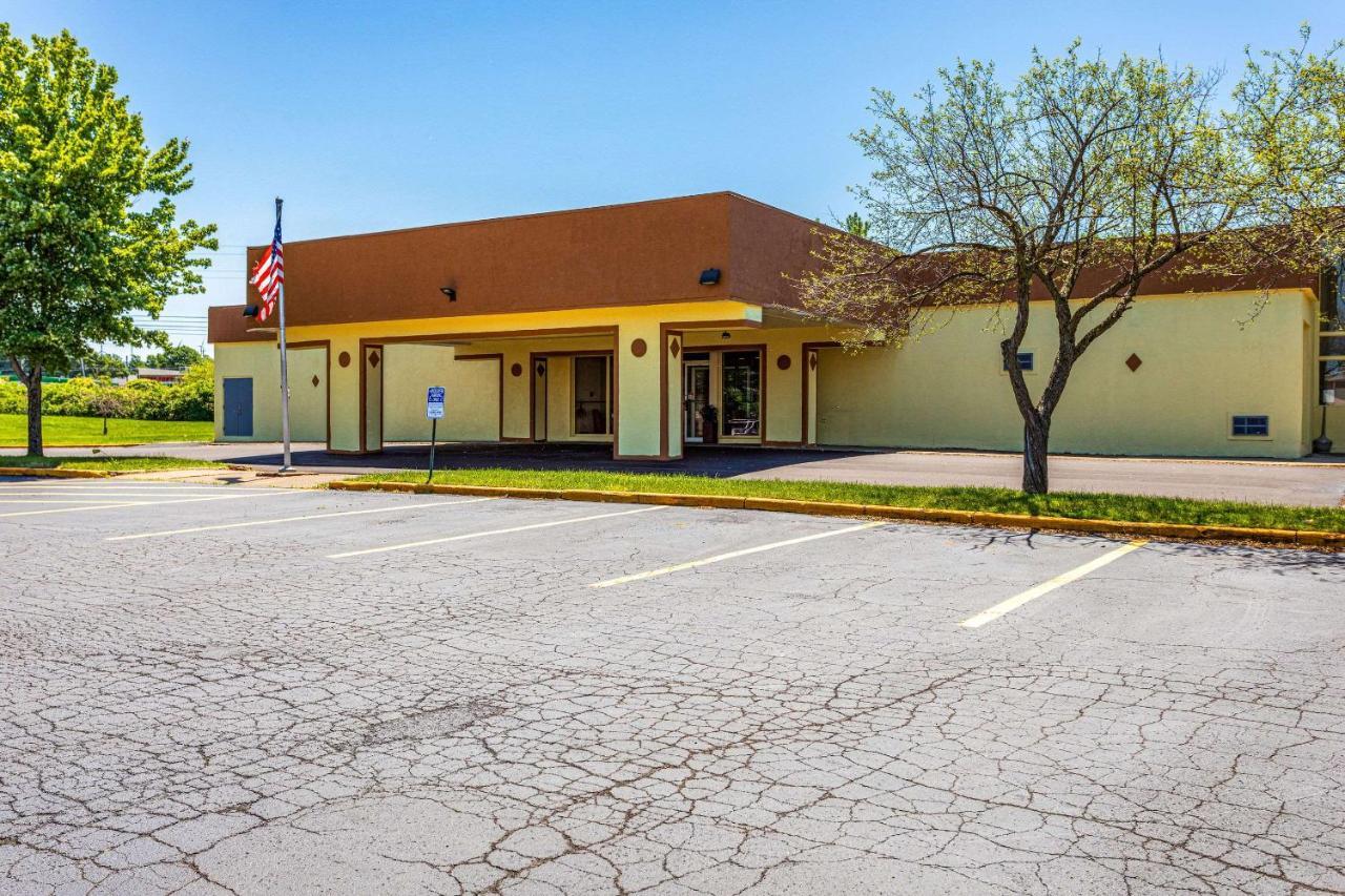 Econo Lodge Fredonia Eksteriør bilde