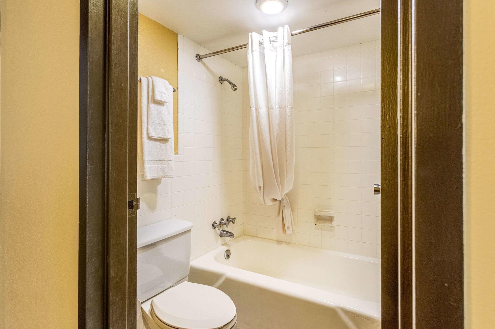 Econo Lodge Fredonia Eksteriør bilde