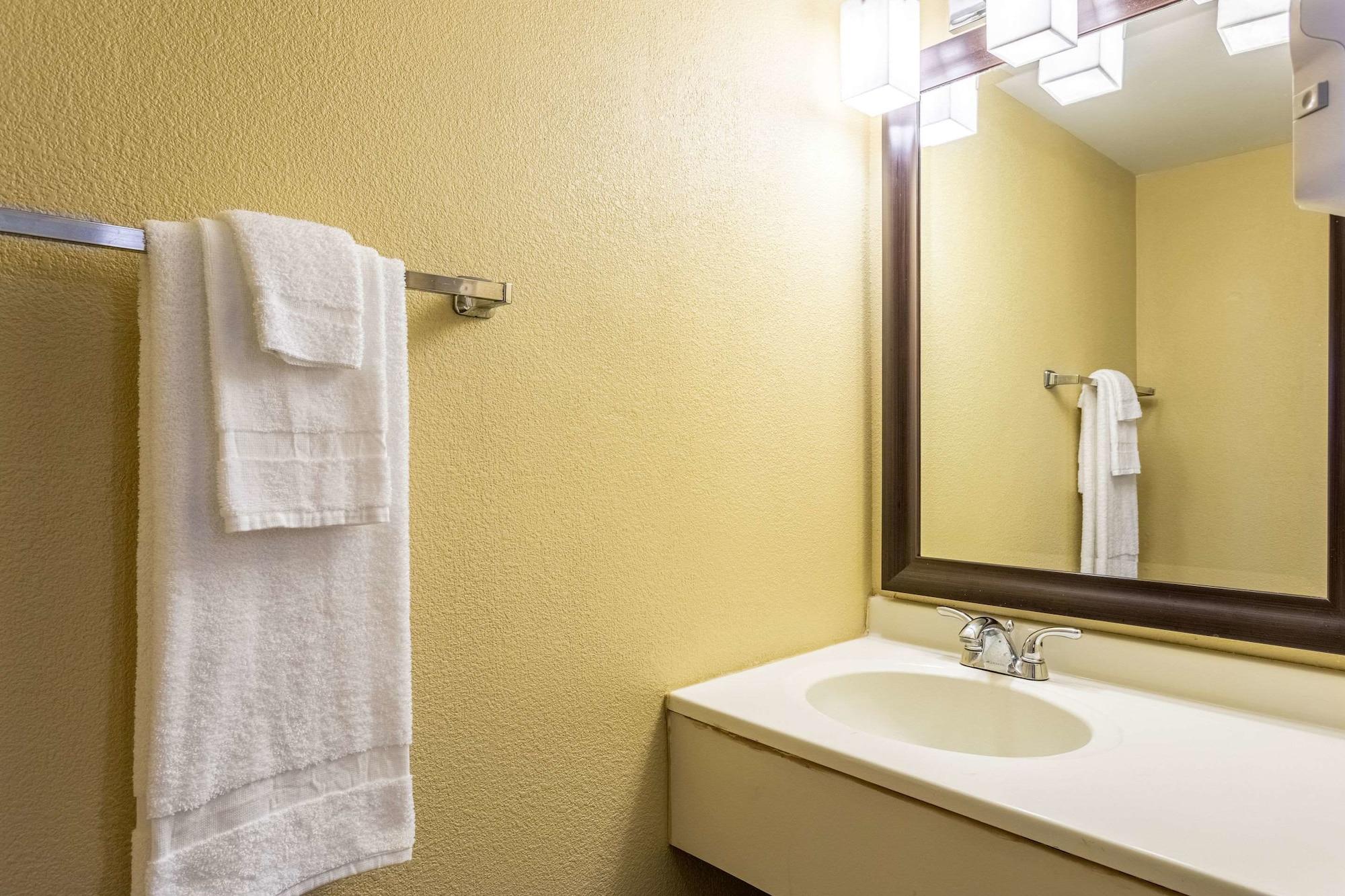 Econo Lodge Fredonia Eksteriør bilde