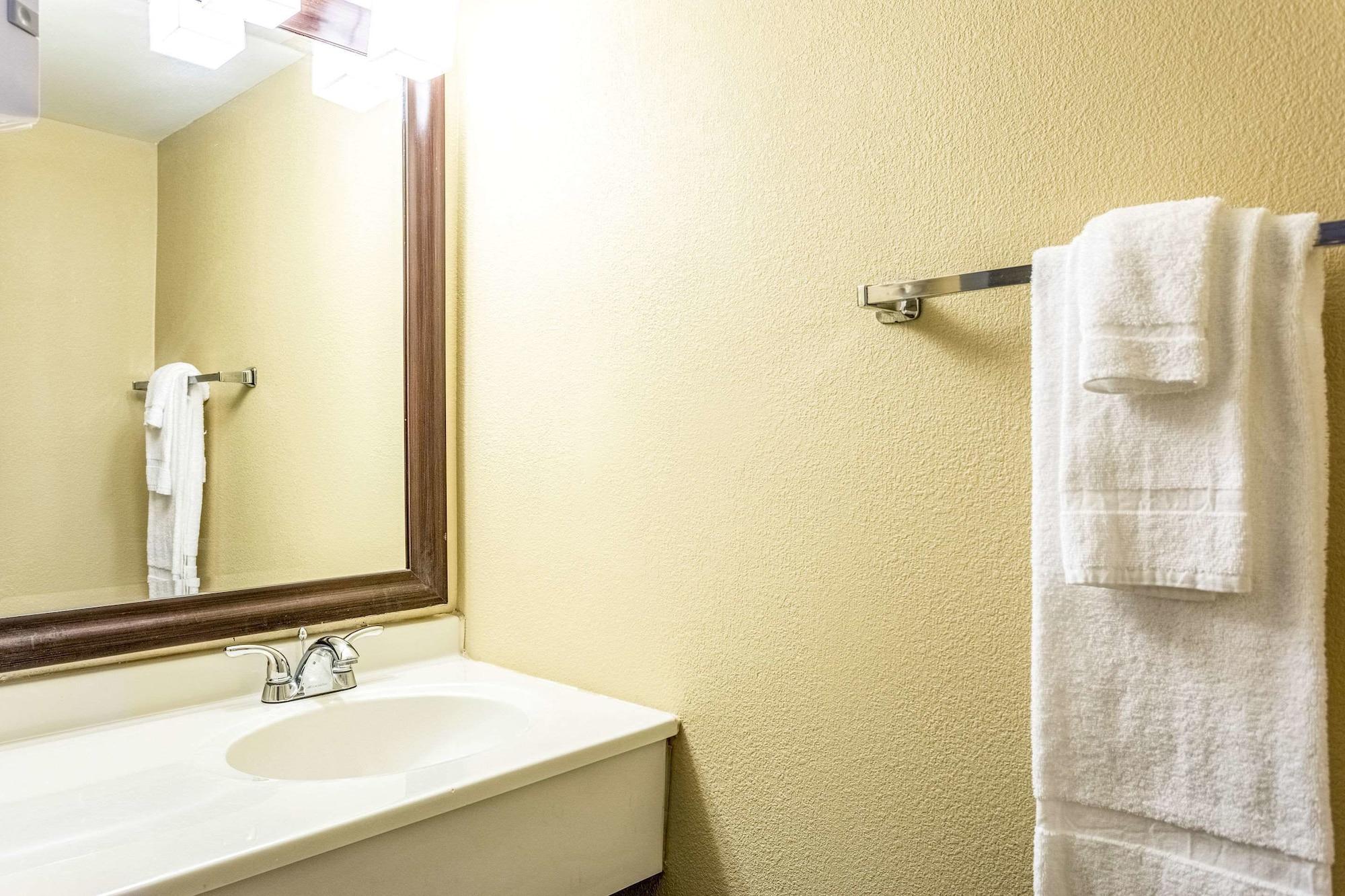 Econo Lodge Fredonia Eksteriør bilde